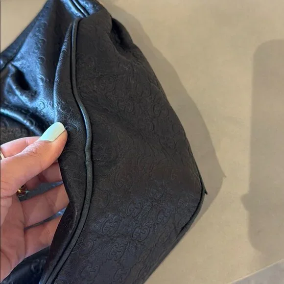 COPY - Gucci Black Hobo Bag with Gold Hardware - Picture 7 of 8